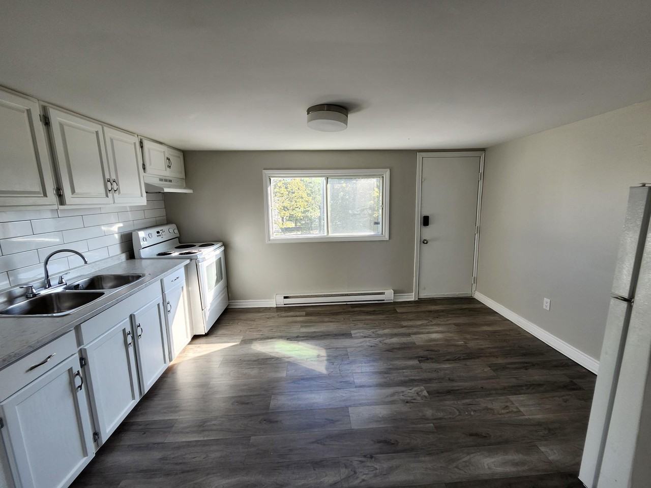262 Main St #3 - Photo 3 of 10