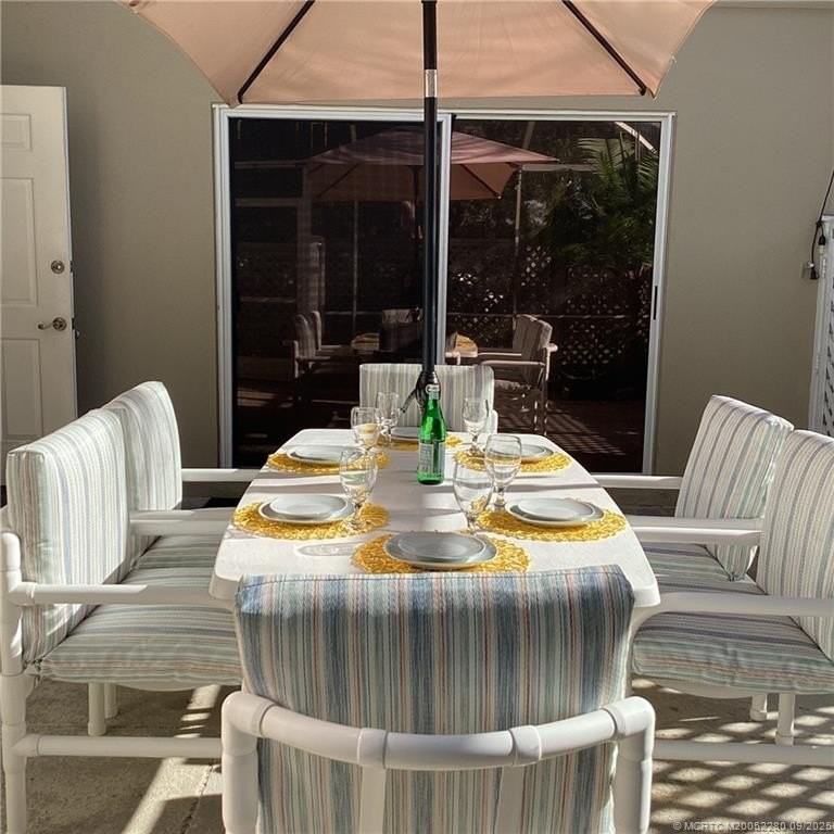 2460 Sw Danbury Ln - Photo 6 of 24