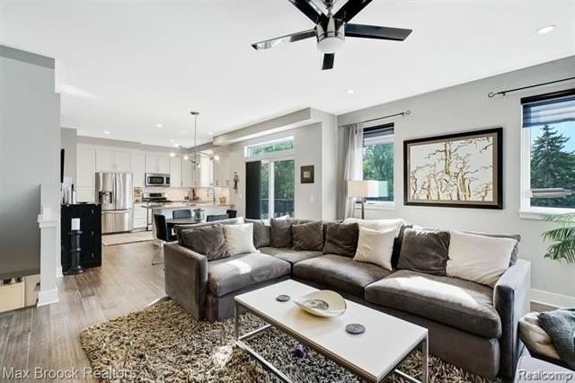 4227 W 14 Mile Rd - Photo 7 of 23