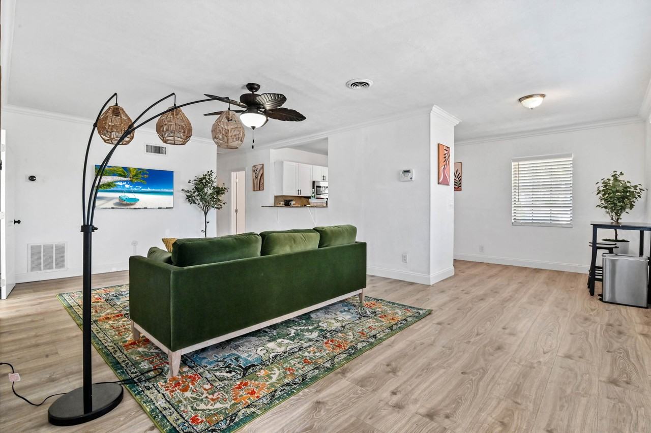 1032 W Jennings St - Photo 6 of 32