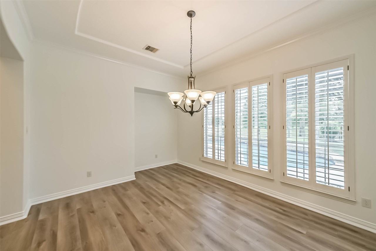 1202 Maroon Ln - Photo 6 of 49