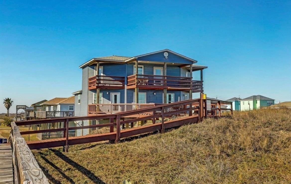 601 Wave Ct - Photo 2 of 50