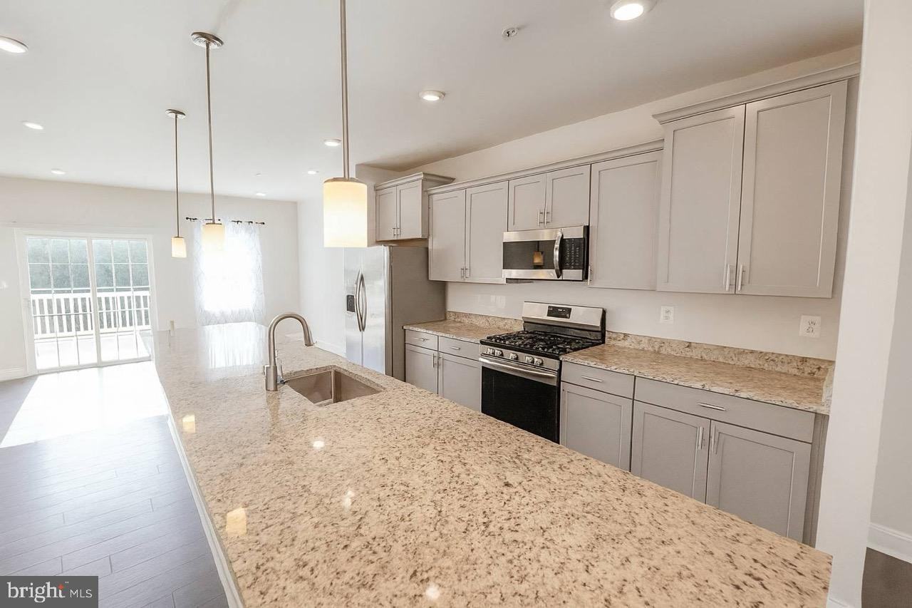 23788 Myrtle Glen Way - Photo 4 of 31