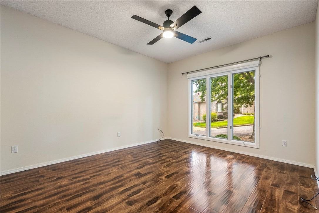 5 Tanyard Ln - Photo 4 of 28