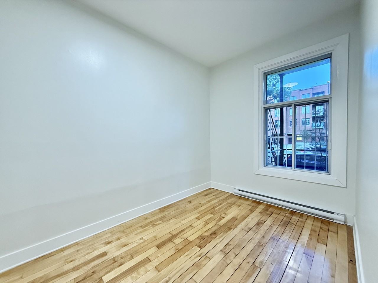 5962 Avenue Christophe Colomb - Photo 3 of 16