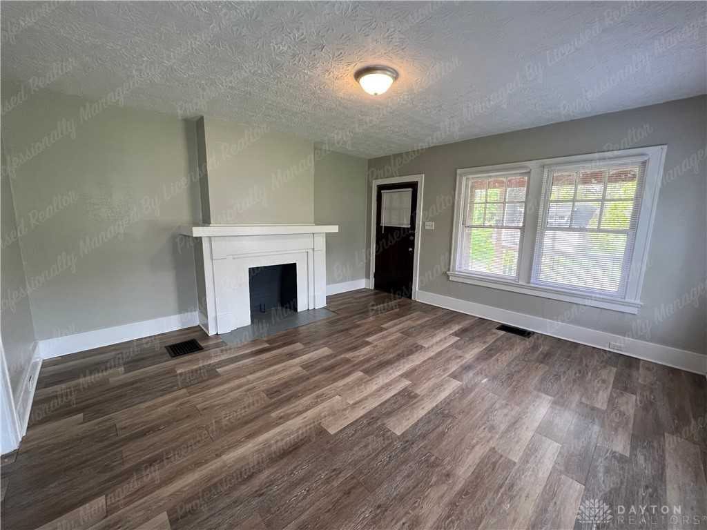 413 Neal Ave - Photo 5 of 25