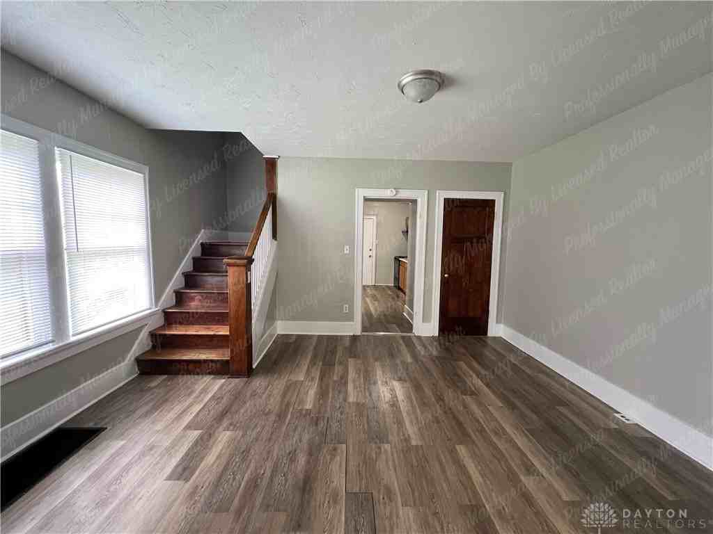 413 Neal Ave - Photo 7 of 25