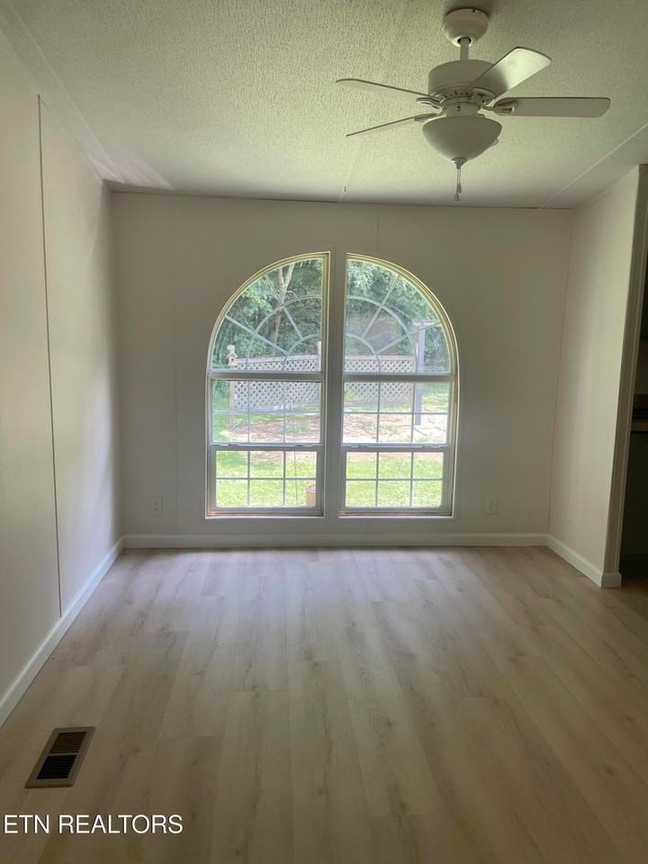 2523 Old Harriman Hwy - Photo 7 of 13