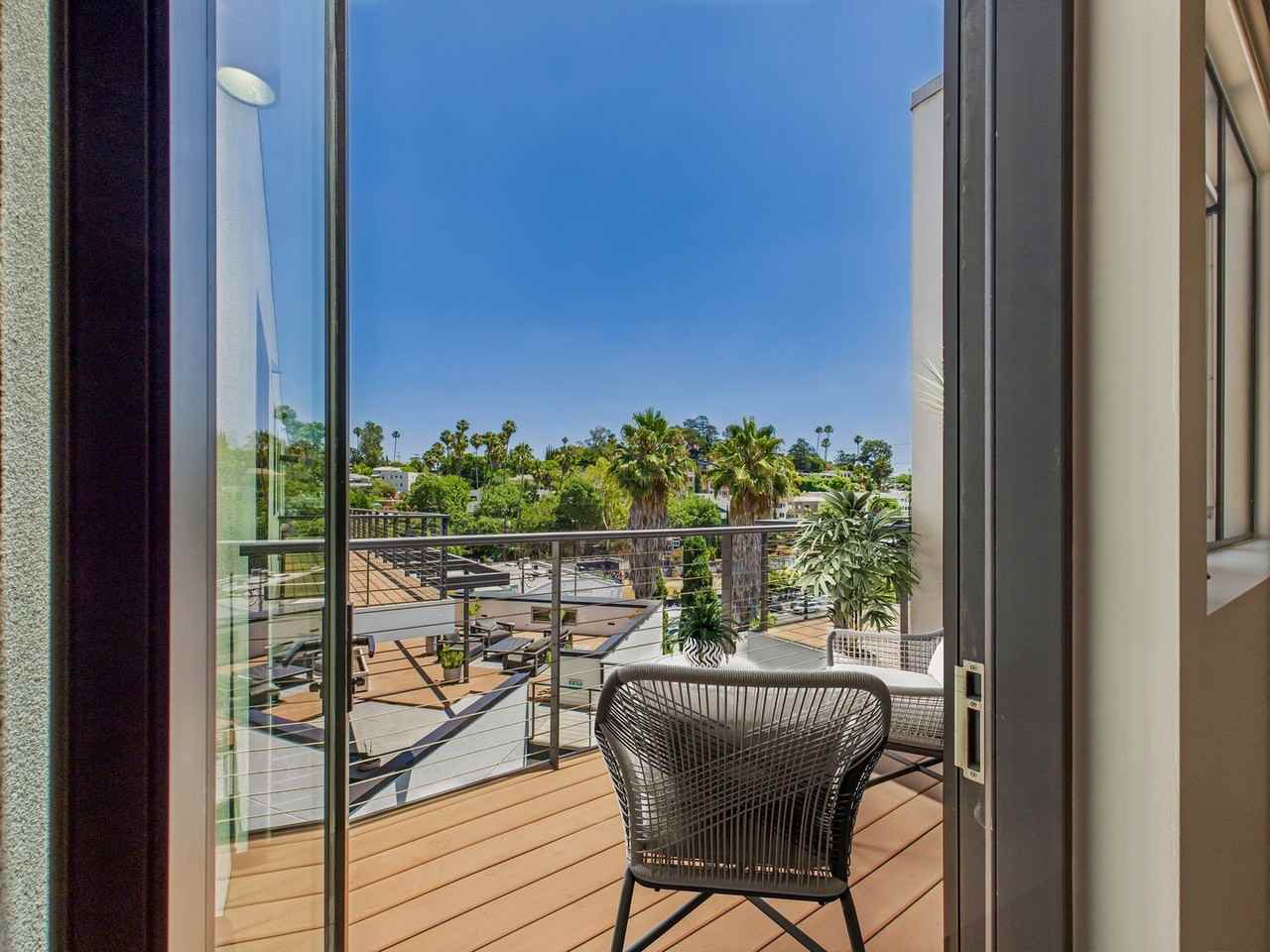 Vica Silver Lake - Photo 7 of 50