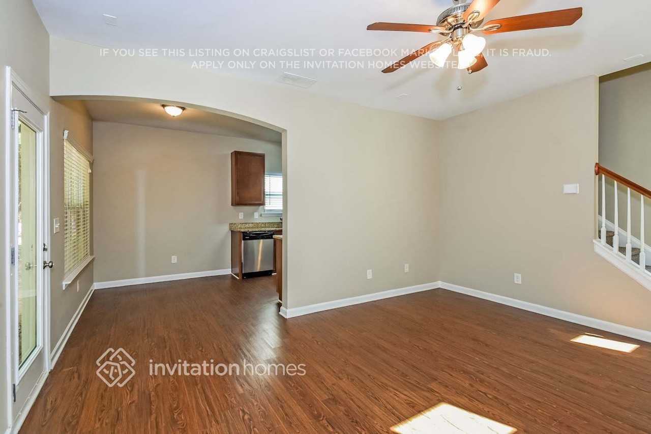 483 Lobdale Falls Dr - Photo 5 of 18