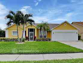 1005 Pelican Ln - Photo 1 of 1