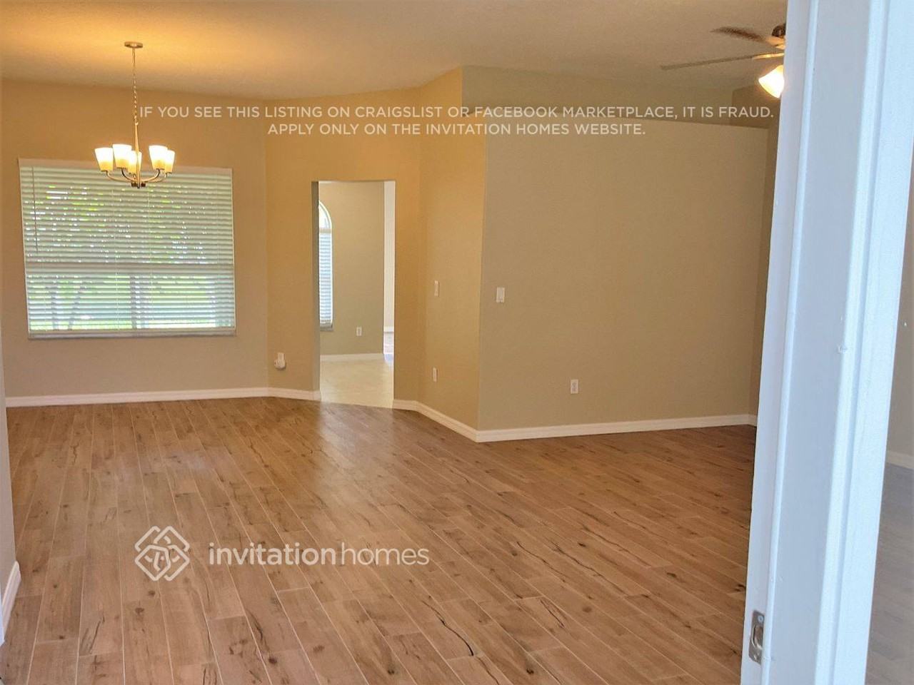 1005 Pelican Ln - Photo 3 of 13