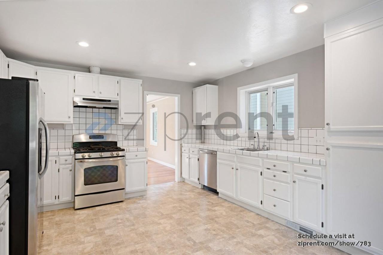 938 Leo Way - Photo 6 of 15