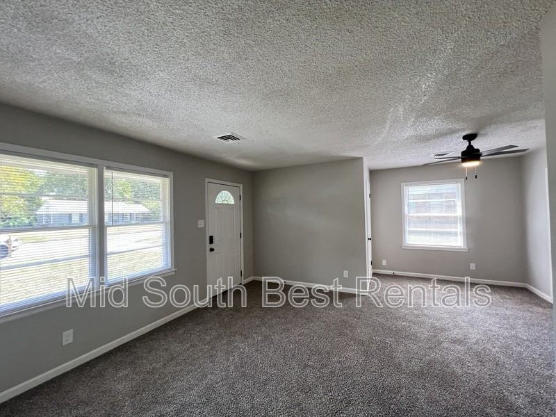 4803 Hodge Rd - Photo 2 of 9