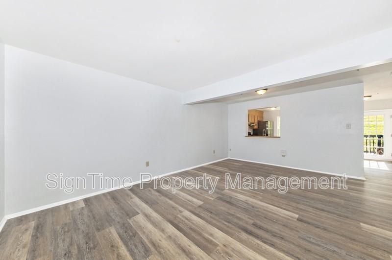 103 Jasons Rdg - Photo 2 of 38