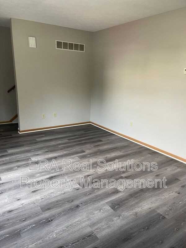 2029 Heritage Dr - Photo 3 of 12