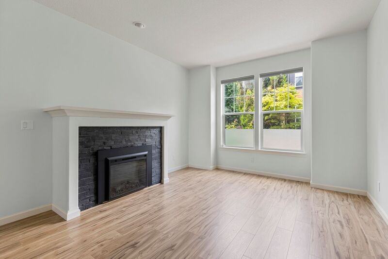 7282 Ne Stoneybrook St - Photo 7 of 20