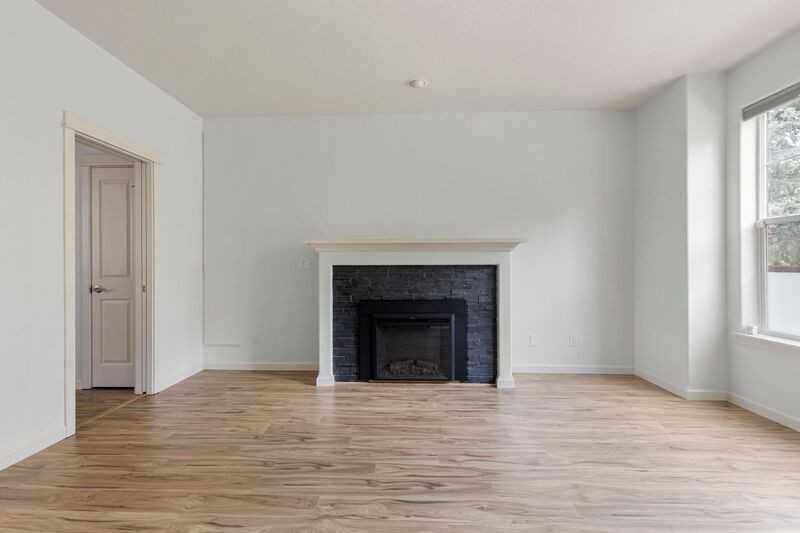 7282 Ne Stoneybrook St - Photo 6 of 20