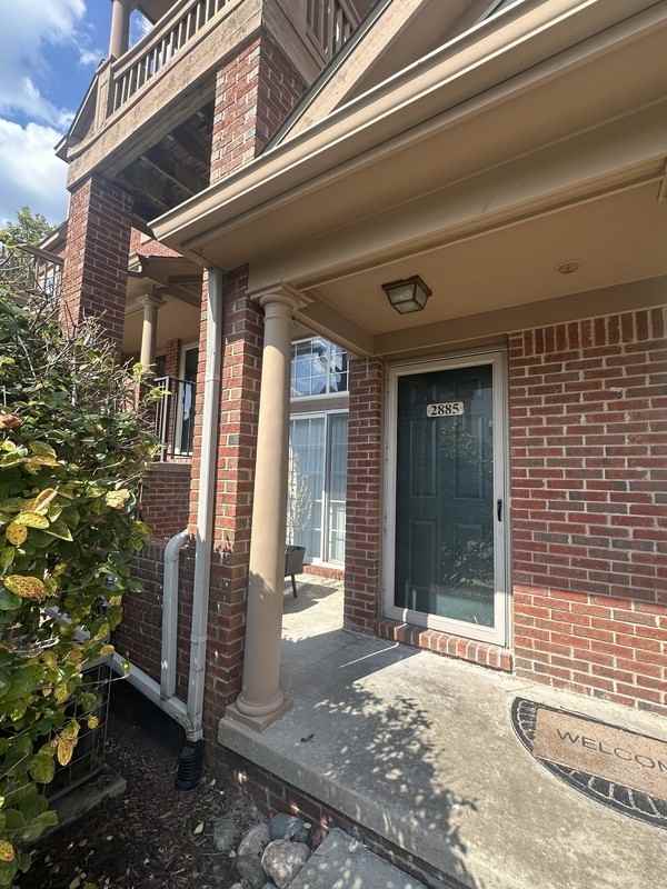 2885 Barclay Way - Photo 2 of 11