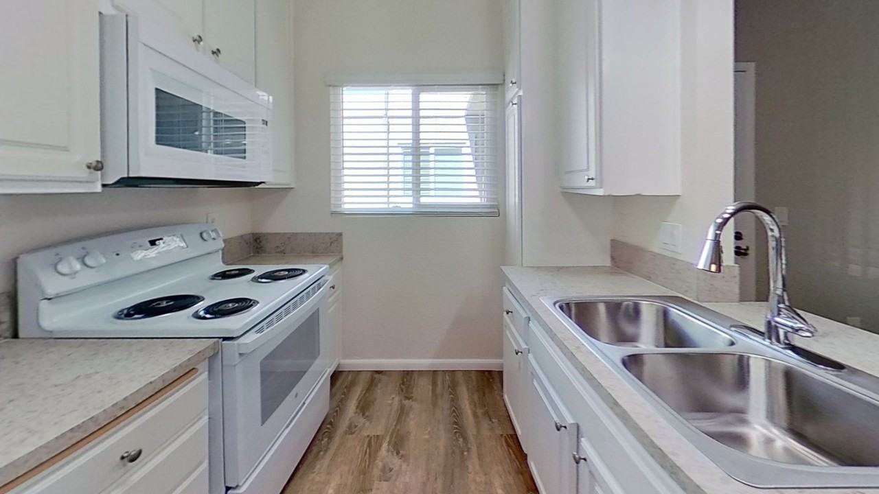 Wexford Manor Apartments - Photo 5 of 41