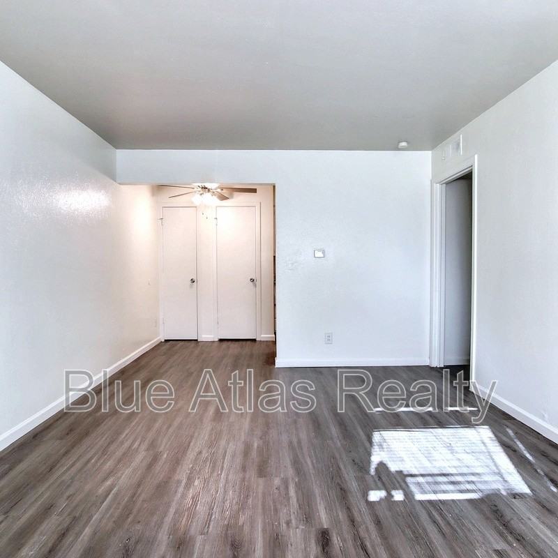 411 E Polk St #7 - Photo 4 of 19