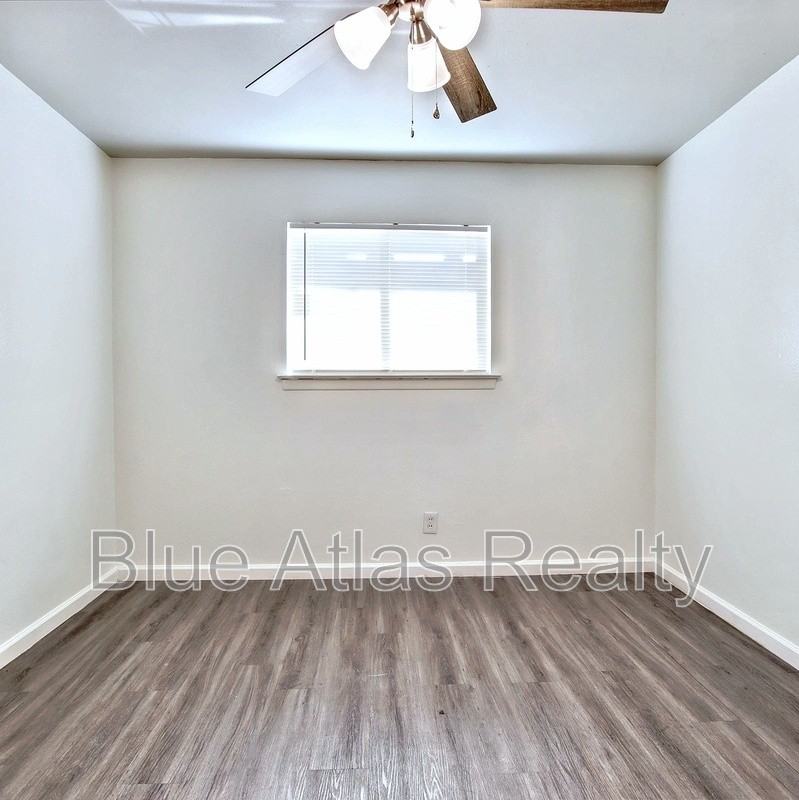 411 E Polk St #7 - Photo 5 of 19