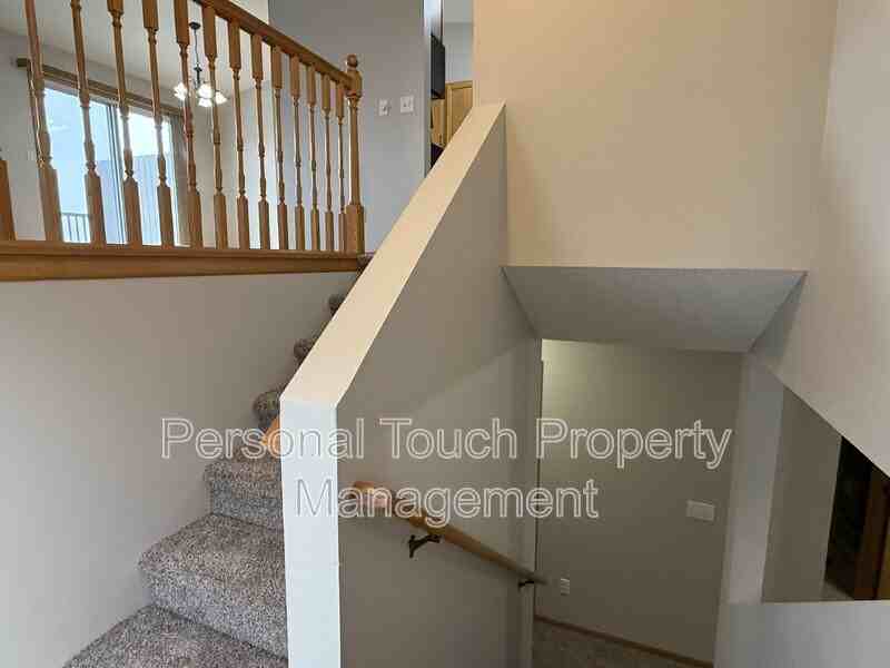 1995 52nd St S - Photo 3 of 18