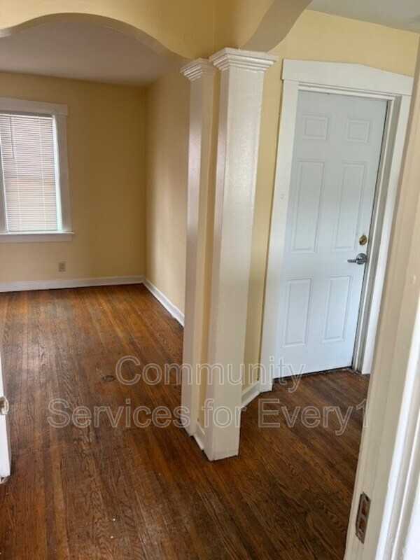 247 Roesch Ave #45A - Photo 4 of 7