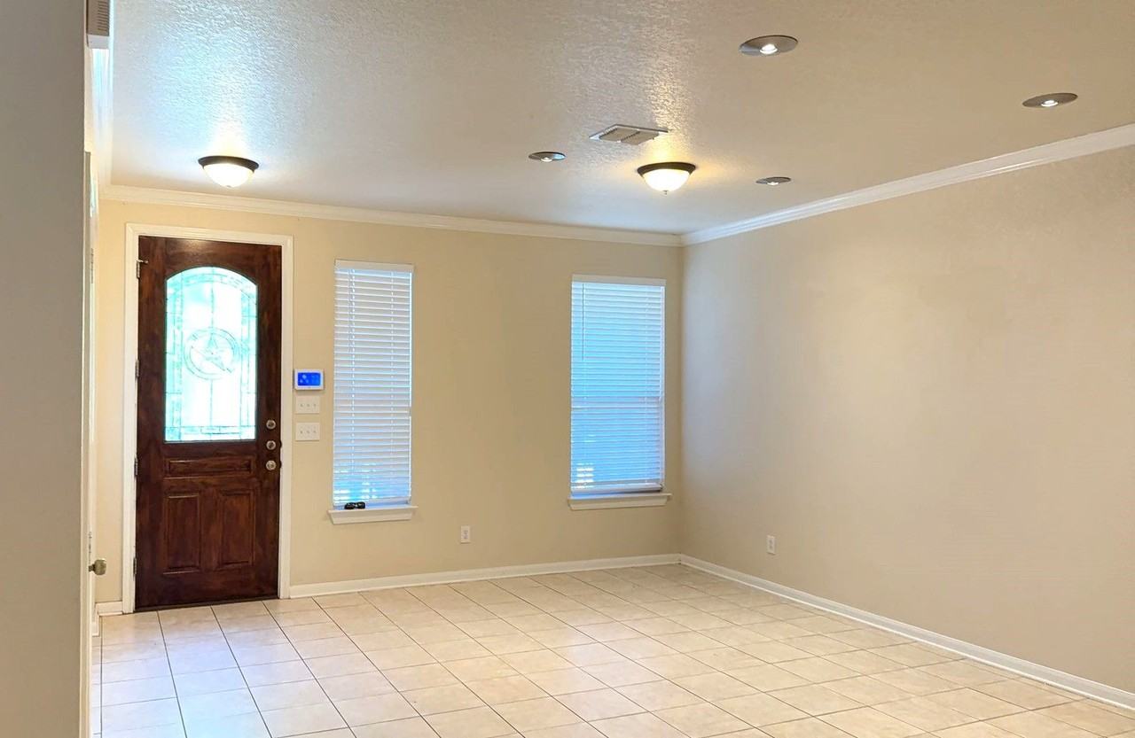 8014 Jalane Park - Photo 2 of 21