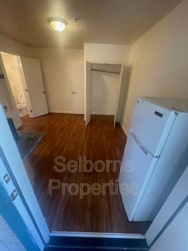 522 41st St - Photo 5 of 10