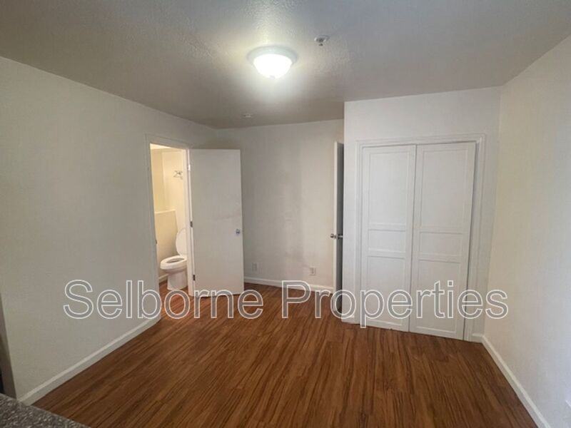 522 41st St - Photo 3 of 10