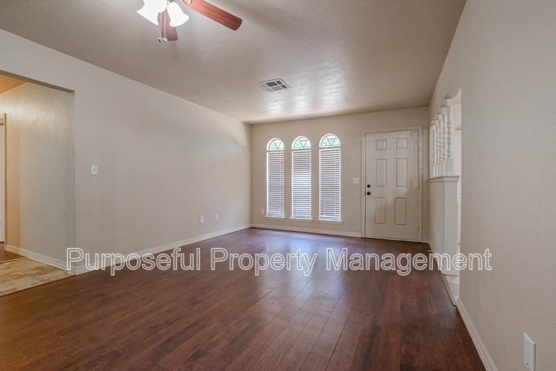 202 Stanton Dr - Photo 6 of 28