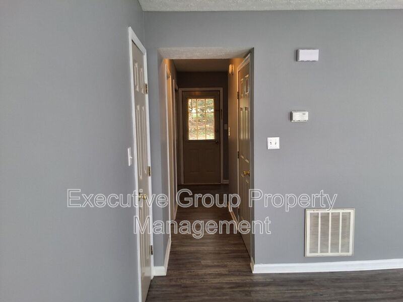 1113 Elizabethtown Road - Photo 3 of 11