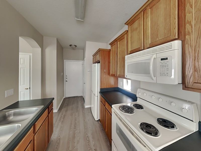 1250 Nicholas Mnr - Photo 3 of 13