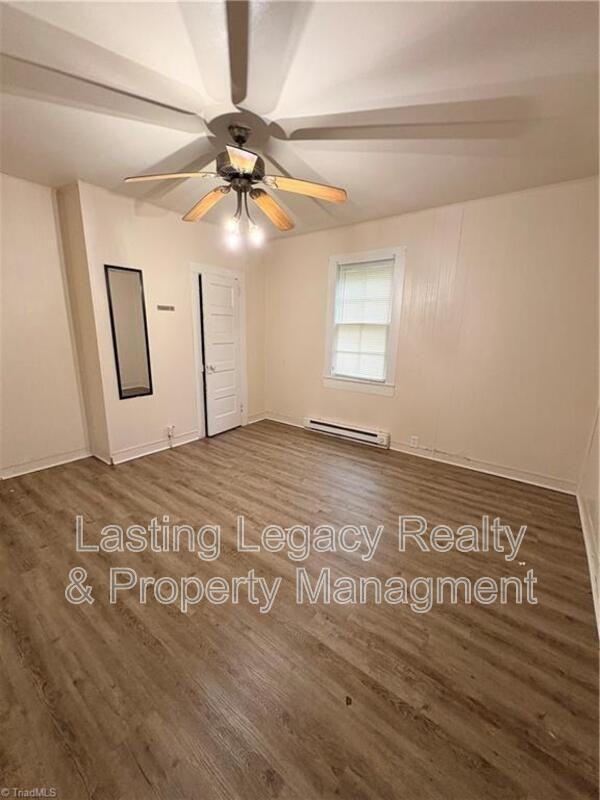 1024 W 13th St - Photo 3 of 6