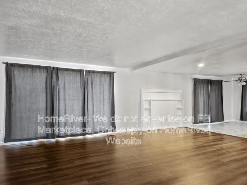 6806 West Johannsen Avenue - Photo 3 of 19