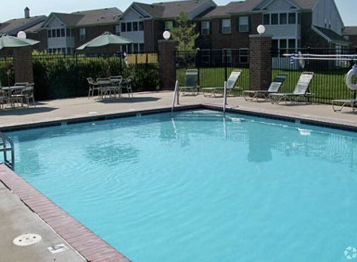 Washington Village Apartments - Photo 7 of 37