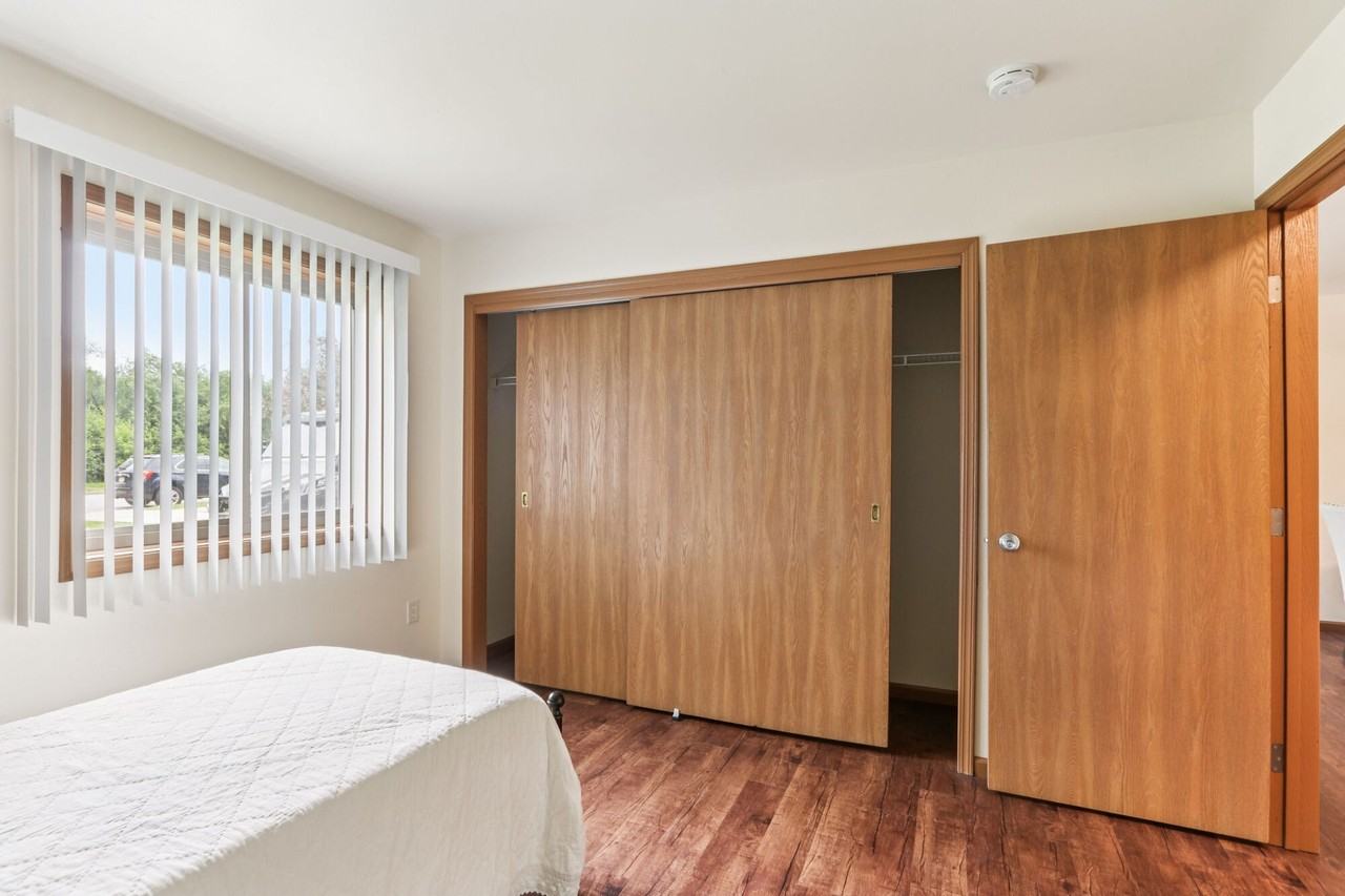 Woodfield Heights Apartments - Photo 7 of 42