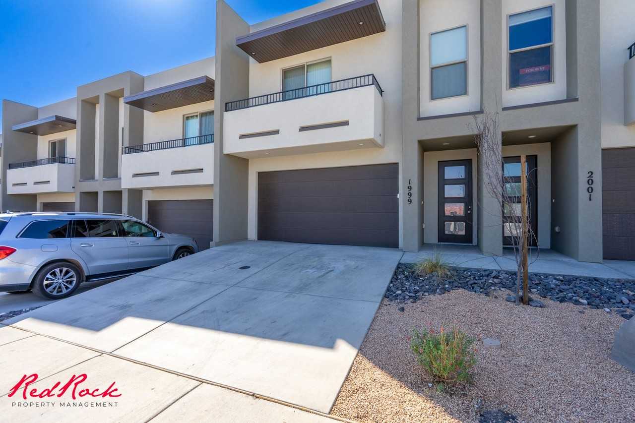 1995 W 250 S - Photo 2 of 48