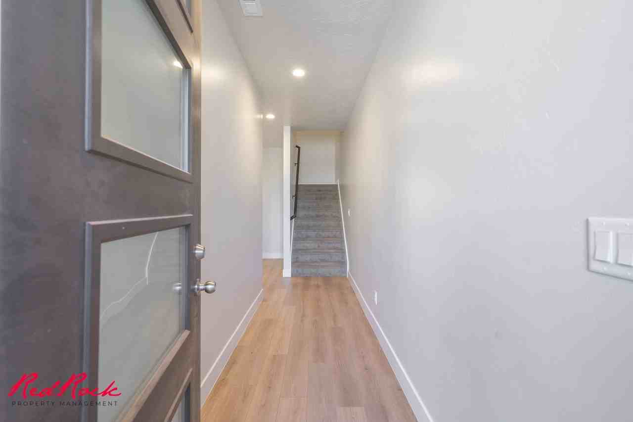 1995 W 250 S - Photo 3 of 48