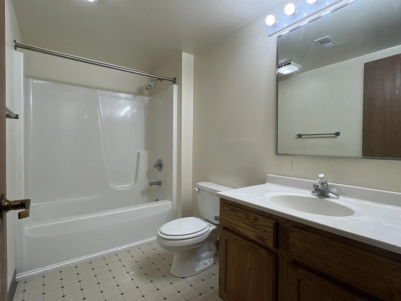 1925 Pulpit Rock Lane - Photo 2 of 7