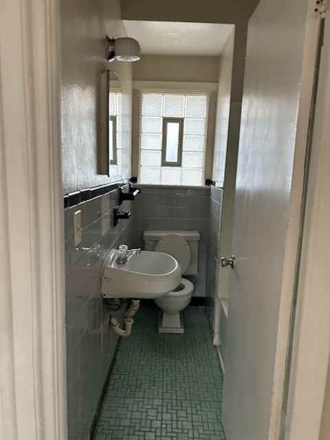 Neville Apartments - Photo 7 of 8