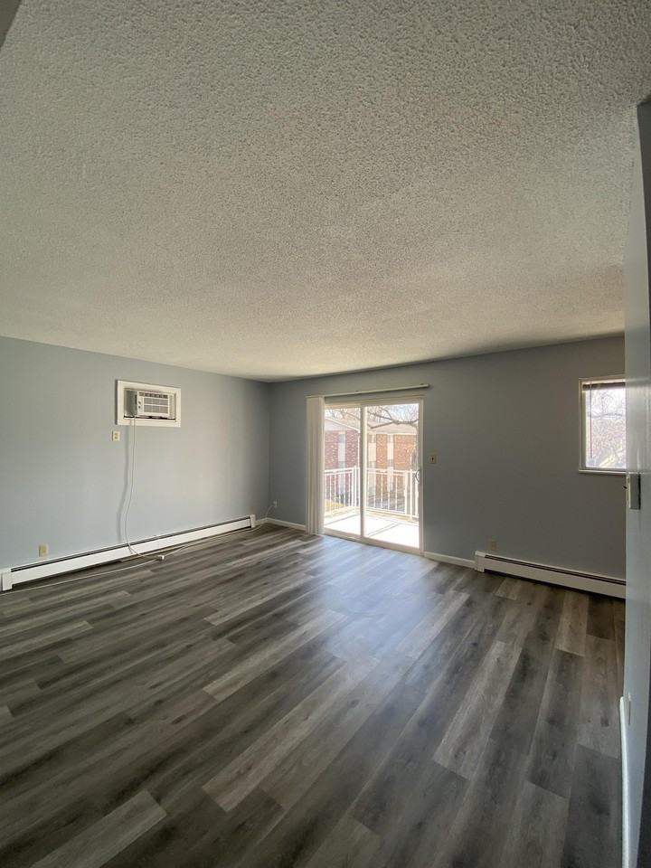 616 South New Street - Photo 2 of 13