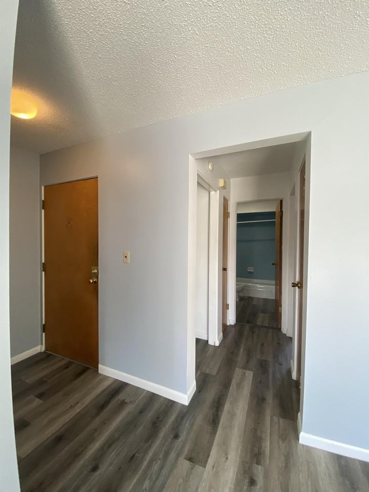 616 South New Street - Photo 4 of 7