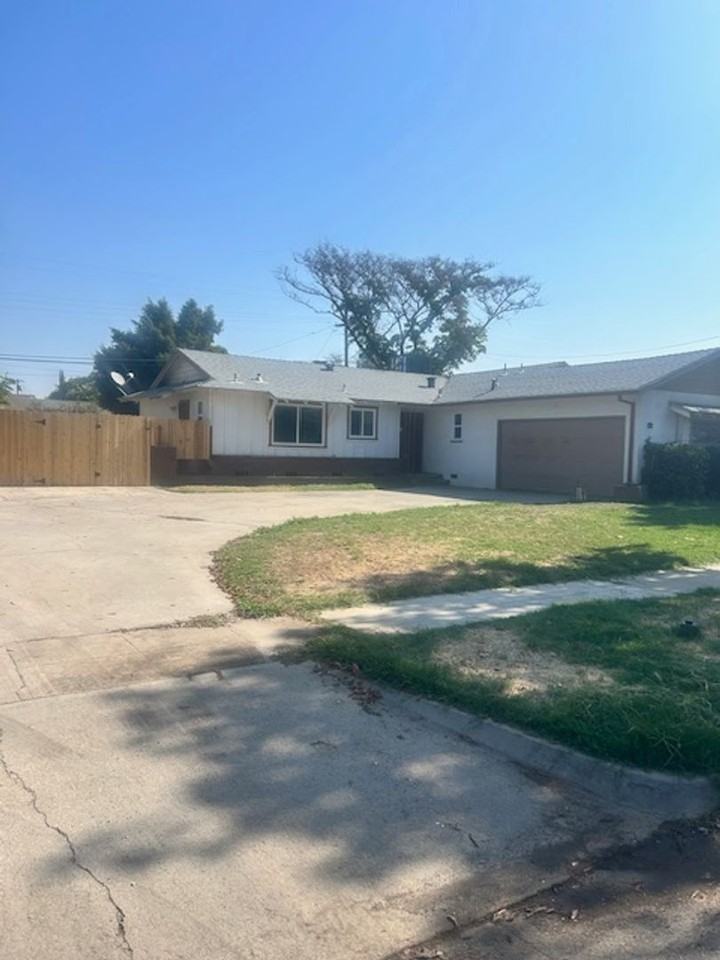 4436 N Van Dyke Ave - Photo 3 of 24