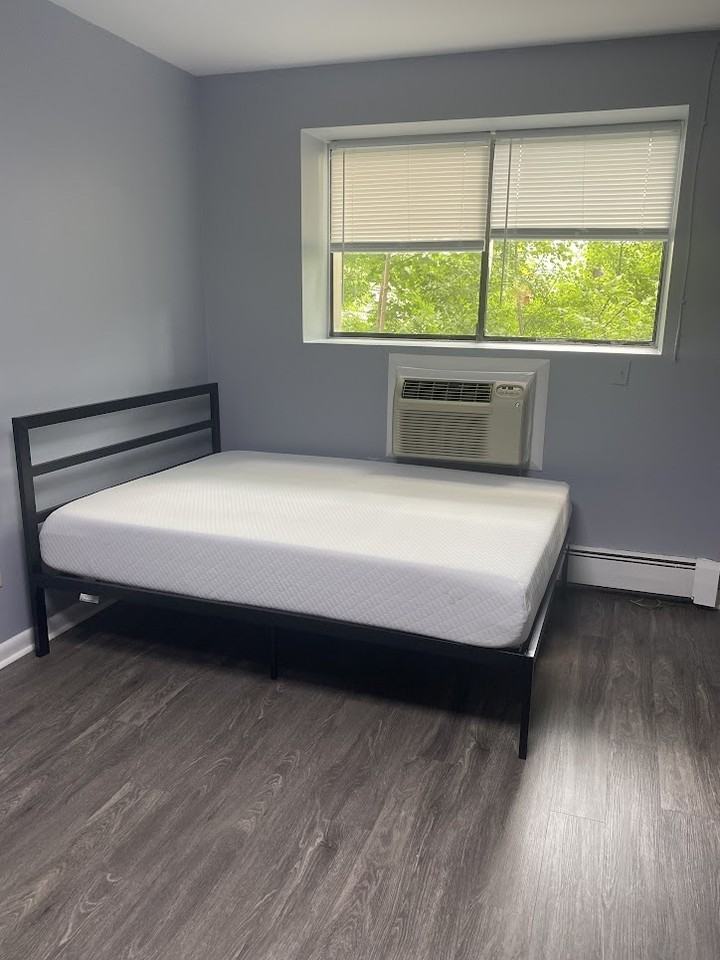 1855 Burnet Avenue - Photo 2 of 9