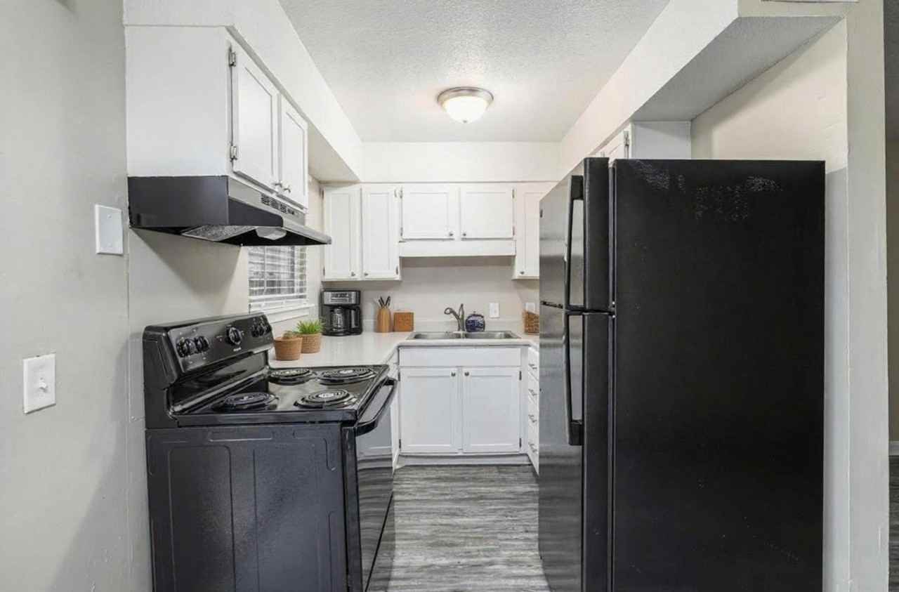 1820 McCormick Street - Photo 3 of 14