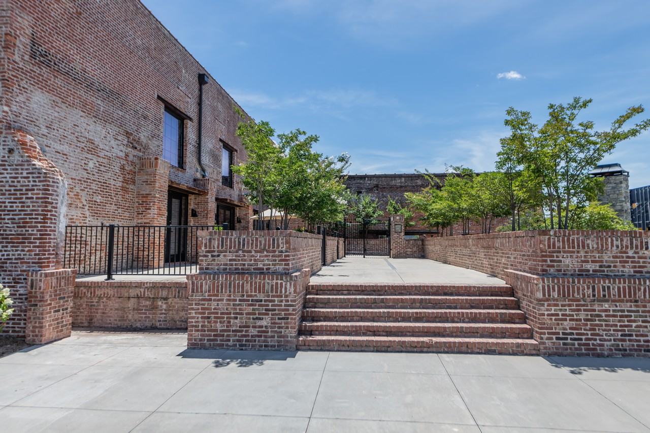 340 6th Street - Photo 2 of 7