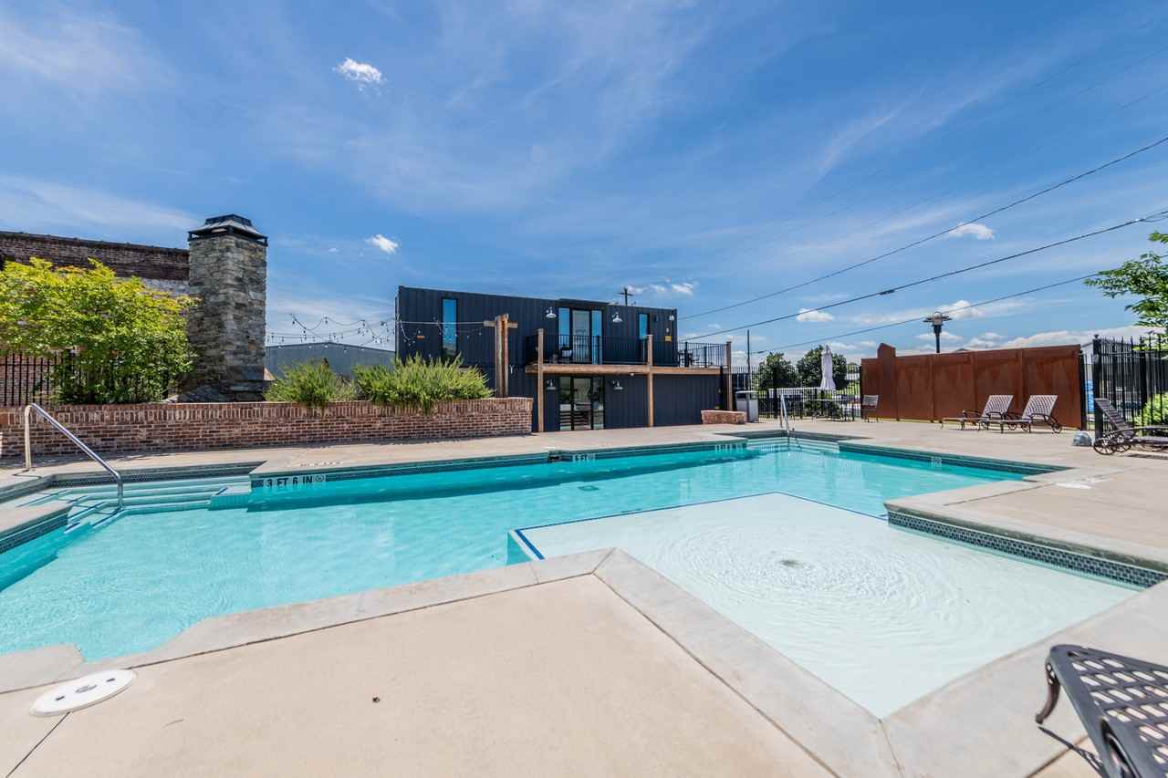 340 6th Street - Photo 4 of 7