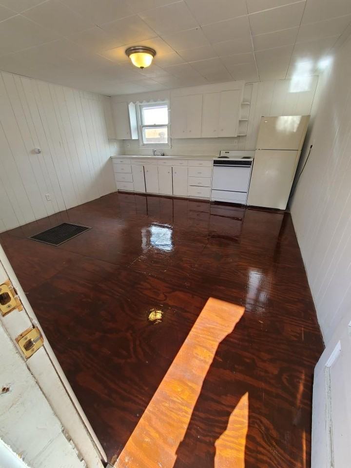 Hotel Motel - Photo 2 of 5